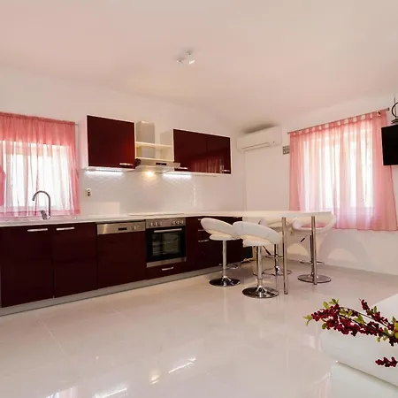 Mare Apartman